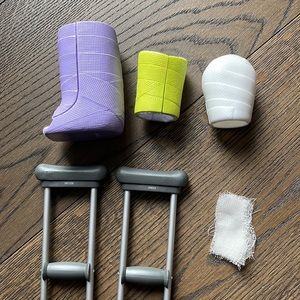 AMERICAN GIRL FEEL BETTER KIT